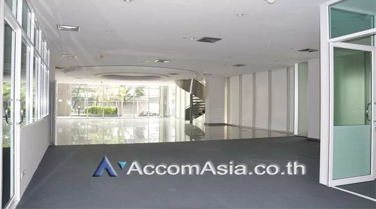 7  Office Space for rent and sale in Sukhumvit ,Bangkok BTS Ekkamai at 42 Tower AA10427